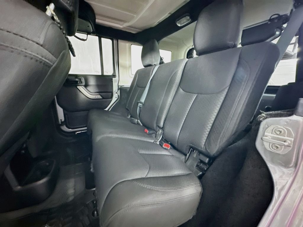 Used 2017 Billet Silver Metallic Clearcoat Jeep Unlimited Sport S image 22