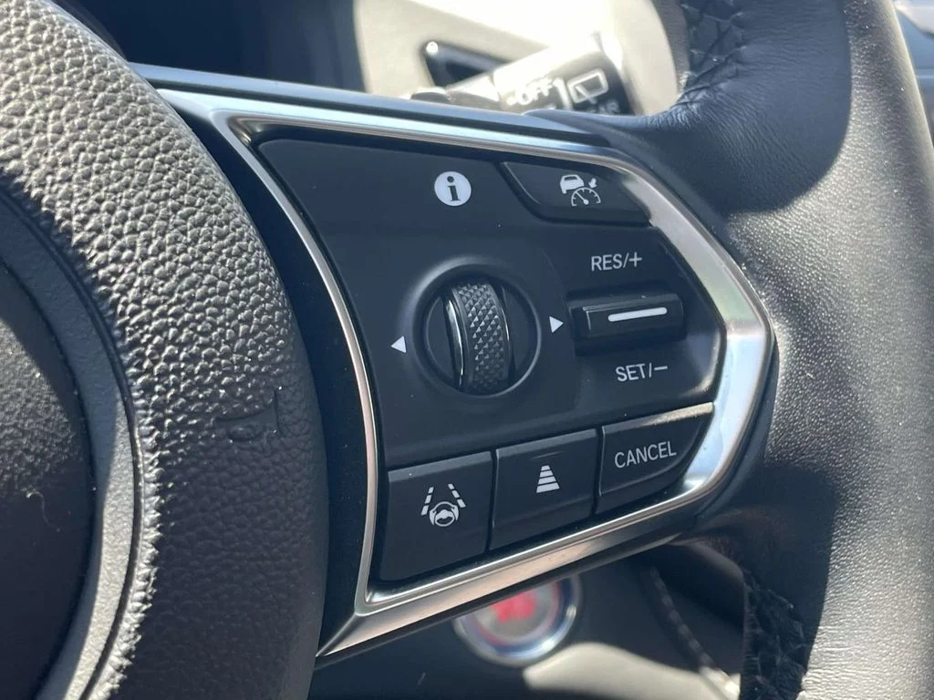 Used 2023 White Acura Technology Package image 9