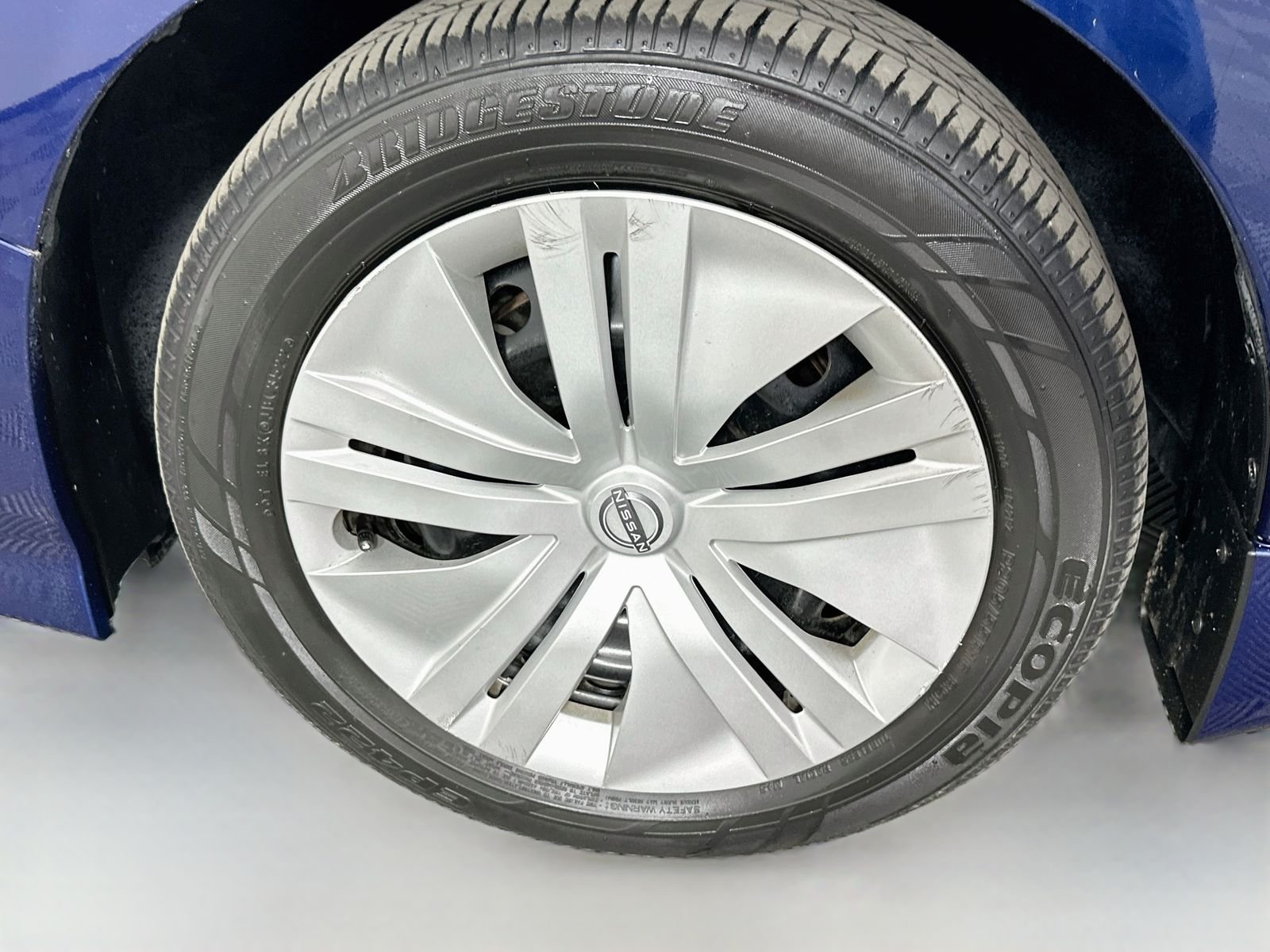 Used 2023 Deep Blue Pearl Nissan S image 29