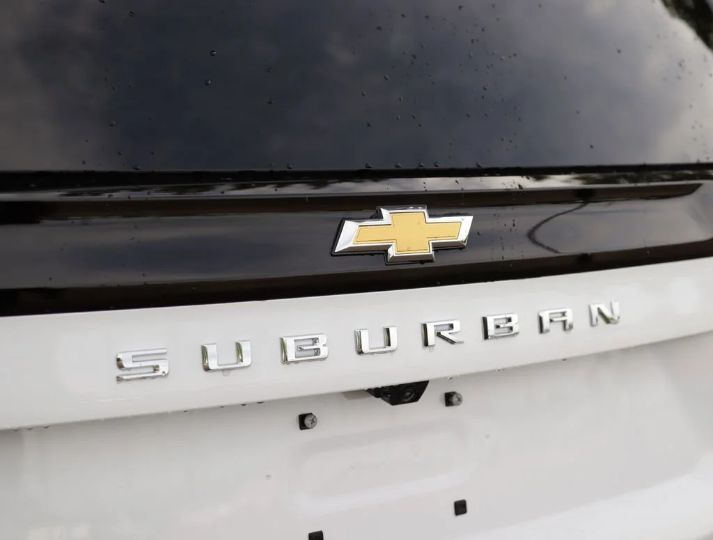 2026 Chevrolet Suburban LT - Photo 39