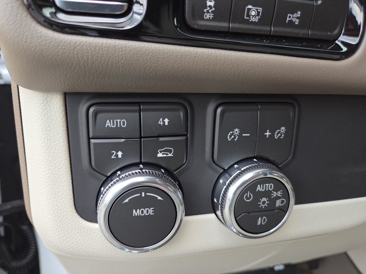 New 2026 Glacier White Tricoat GMC Denali image 5