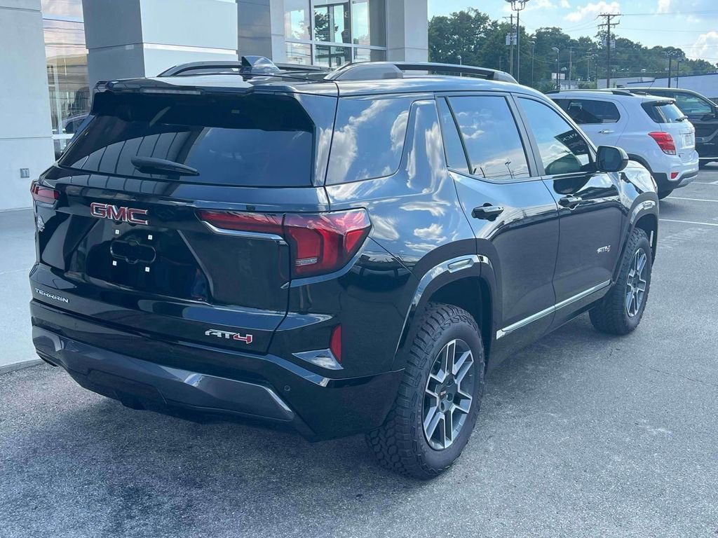 2026 GMC Terrain AT4 - Photo 3