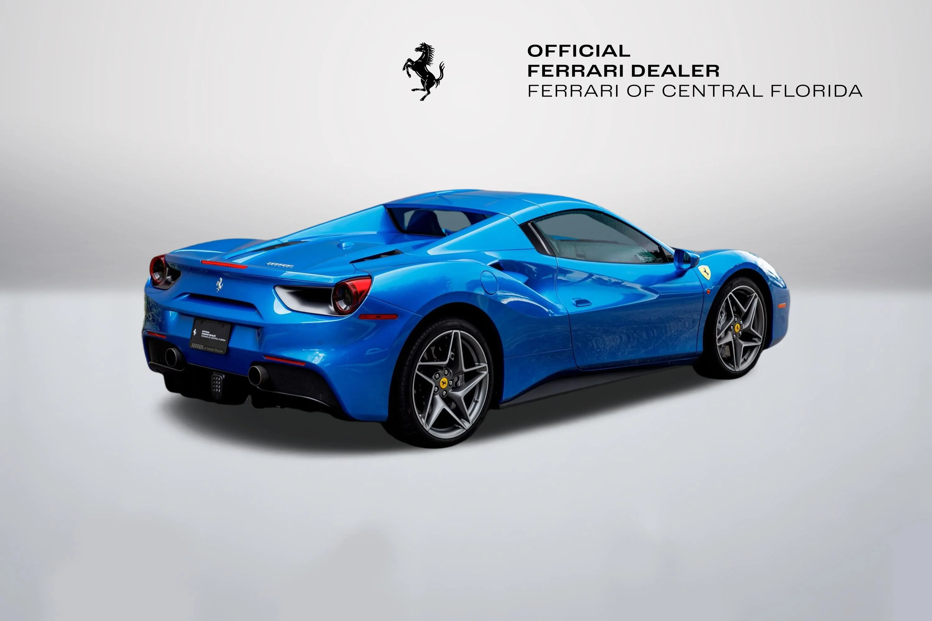 Used 2019 Blu Corsa Ferrari  image 5