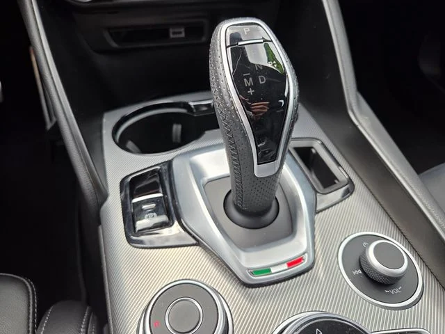 Used 2022 White Alfa Romeo Veloce image 28