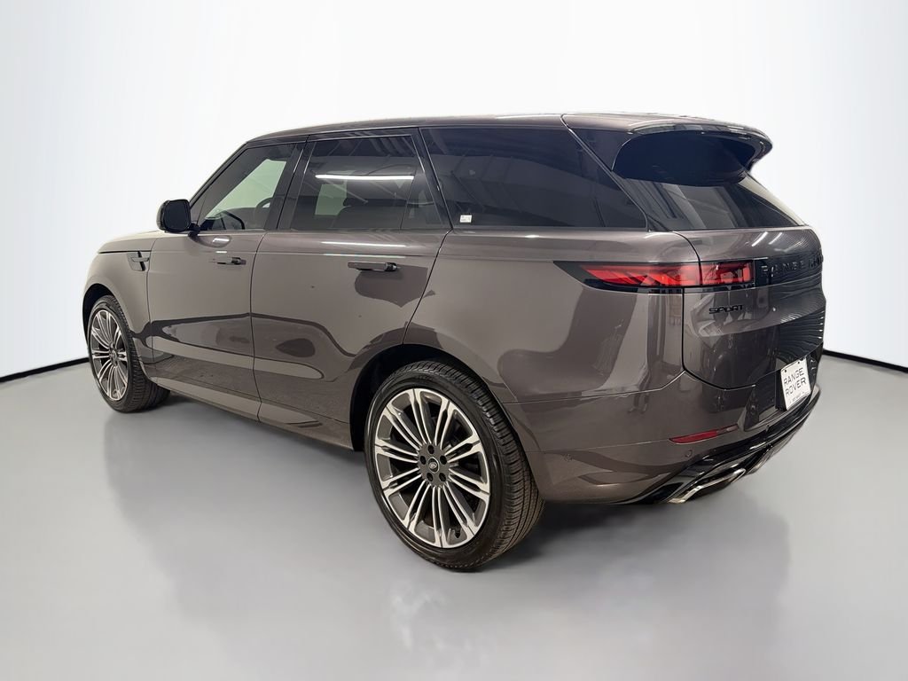 Used 2024 Gray Land Rover Dynamic SE image 3