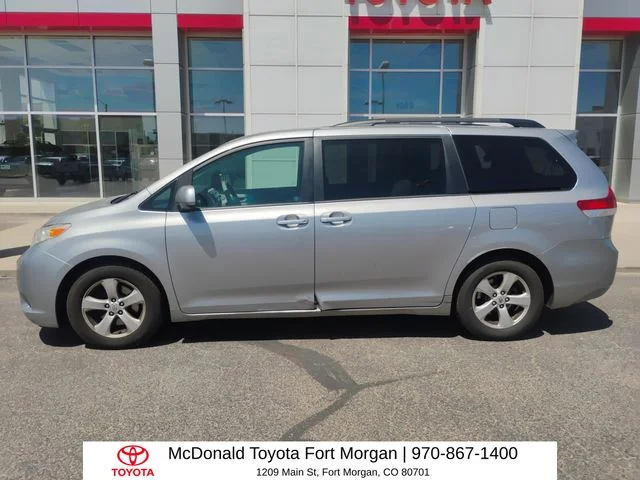 Used 2011 Silver Toyota LE image 2