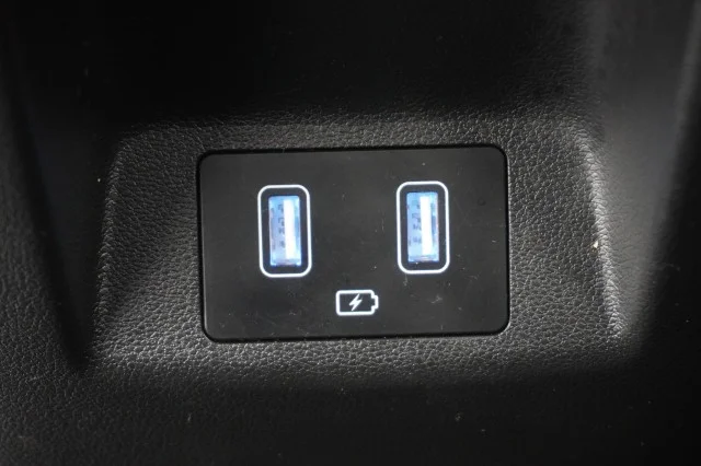 Used 2024  Hyundai SEL image 21