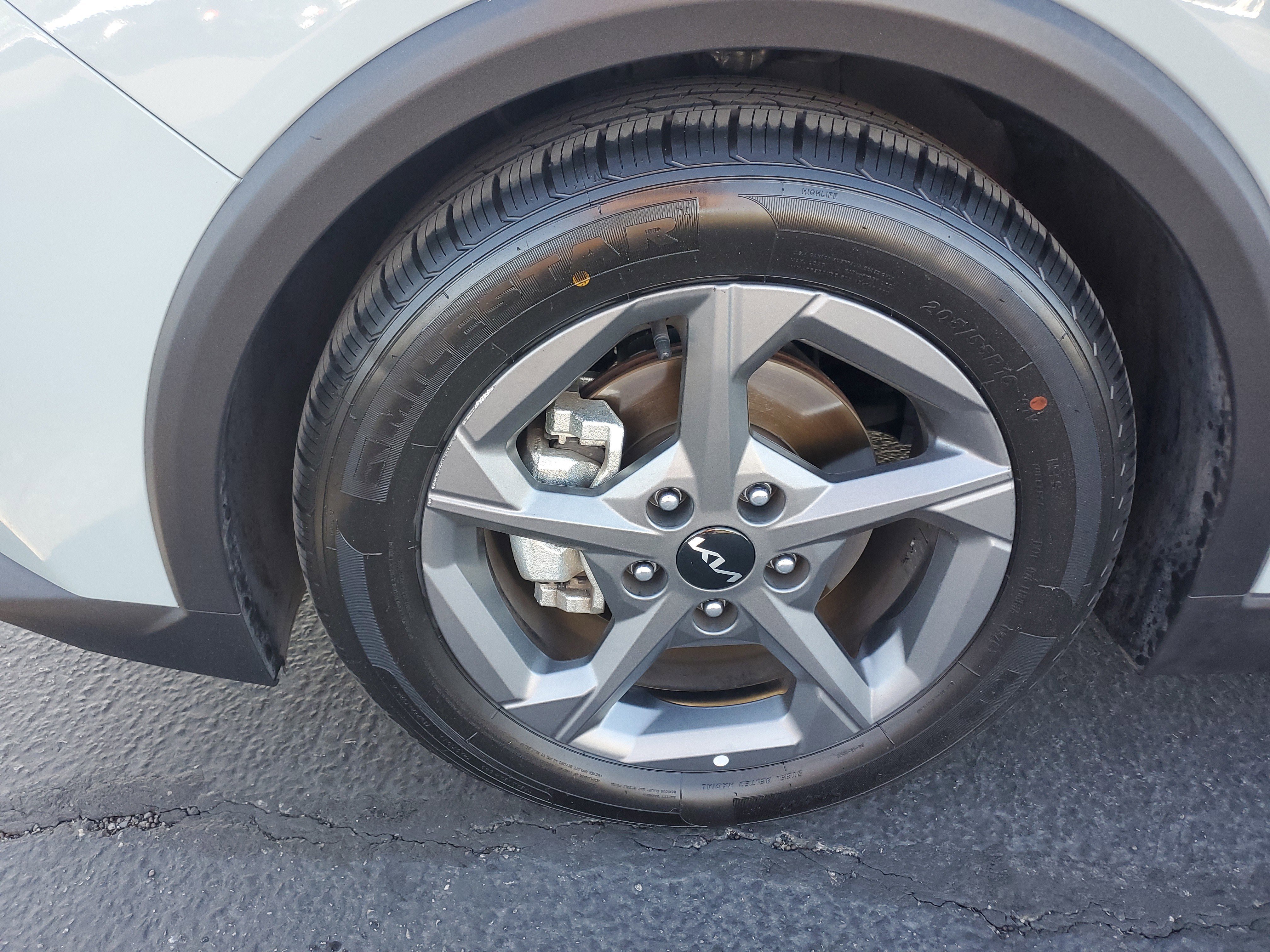Used 2025 Blue Kia LXS image 9