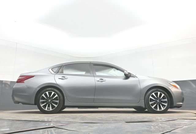 Used 2018 Gray Nissan 2.5 SV image 45