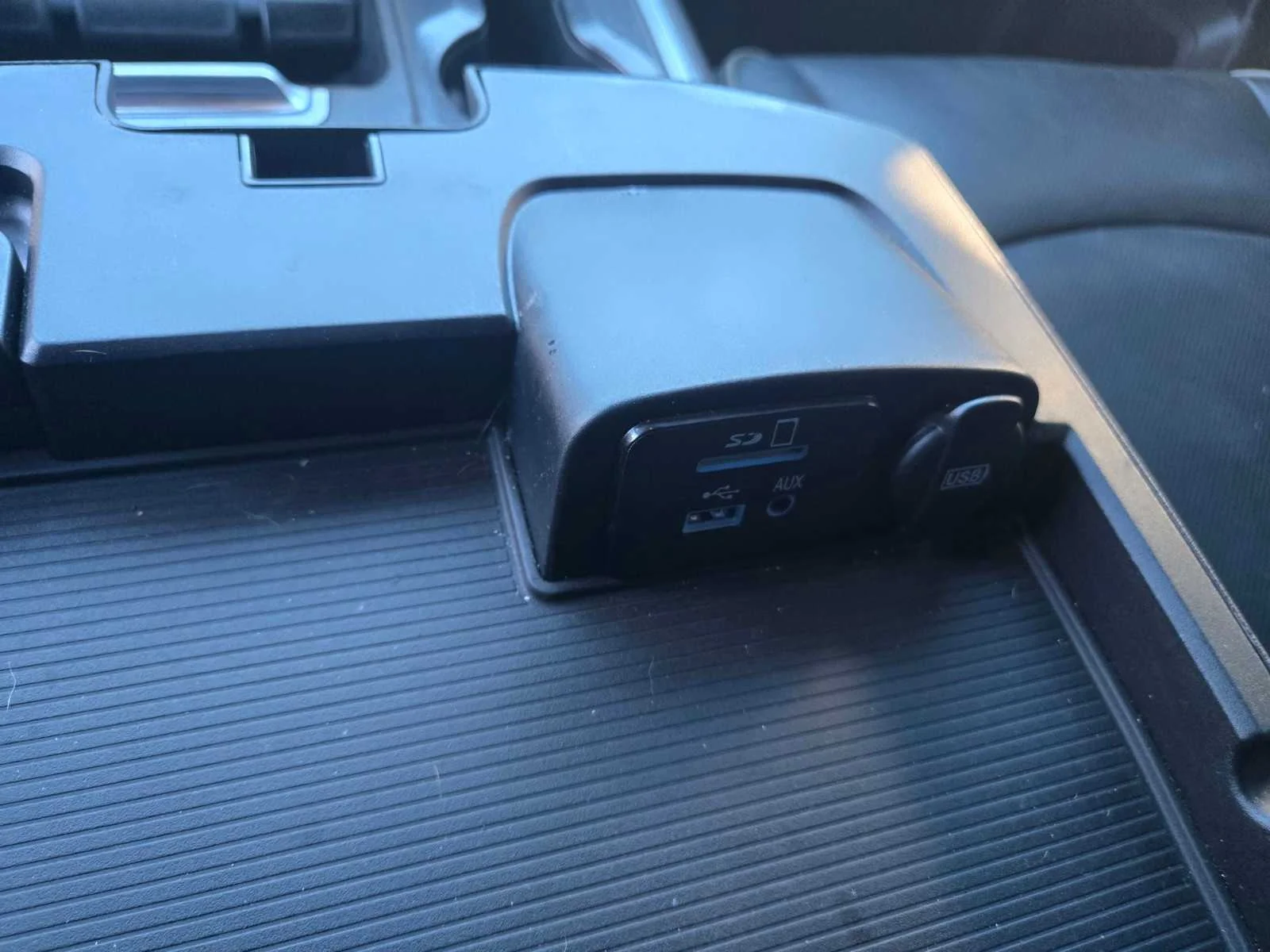 Used 2016  Ram Longhorn Limited image 21