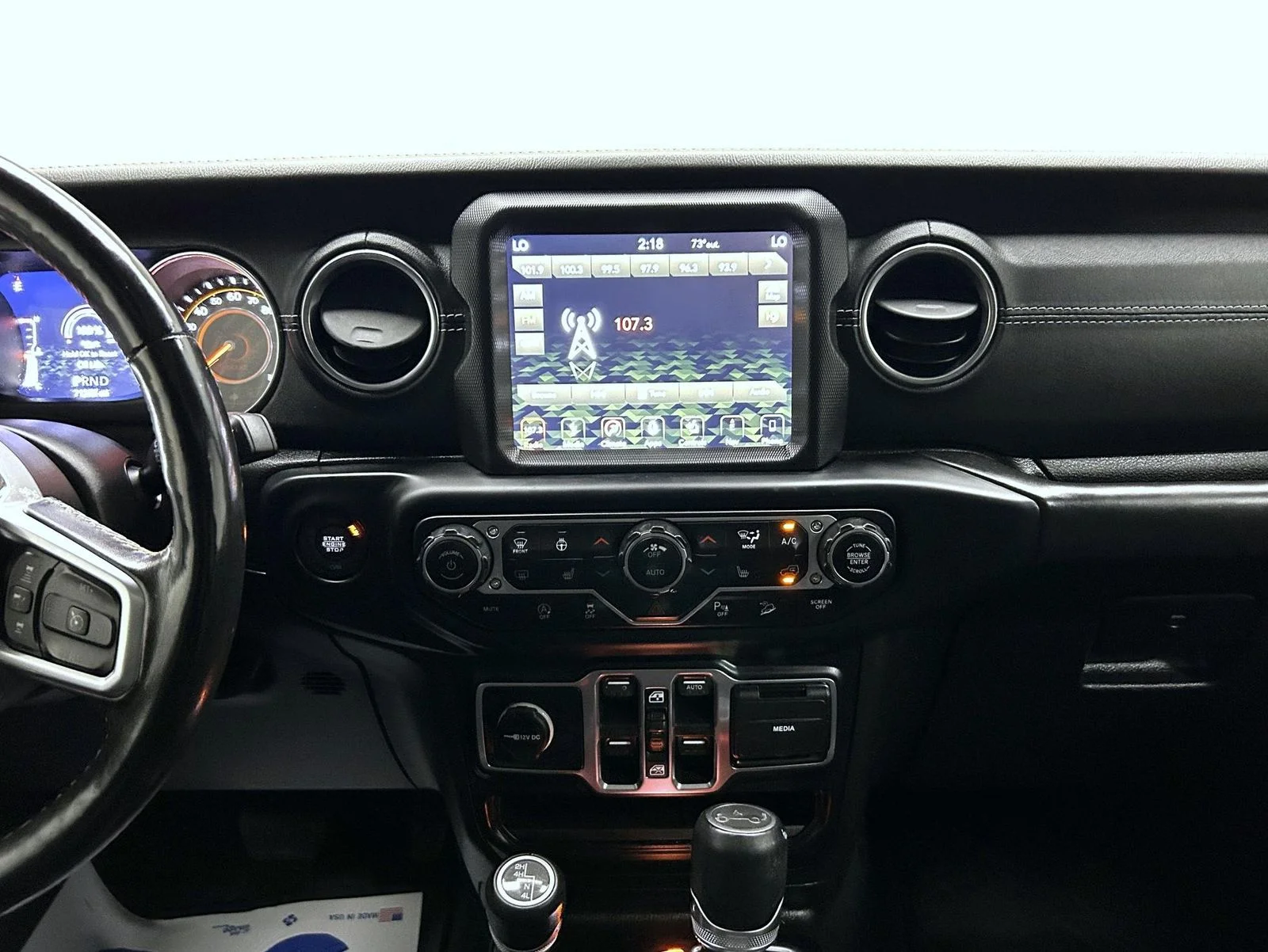 Used 2019 White Jeep Unlimited Sahara image 13