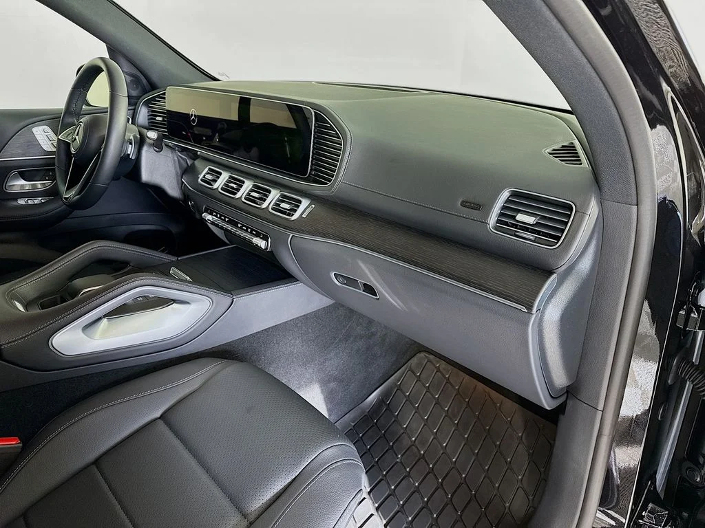 Used 2026 Obsidian Black Metallic Mercedes-Benz GLE 350 image 30