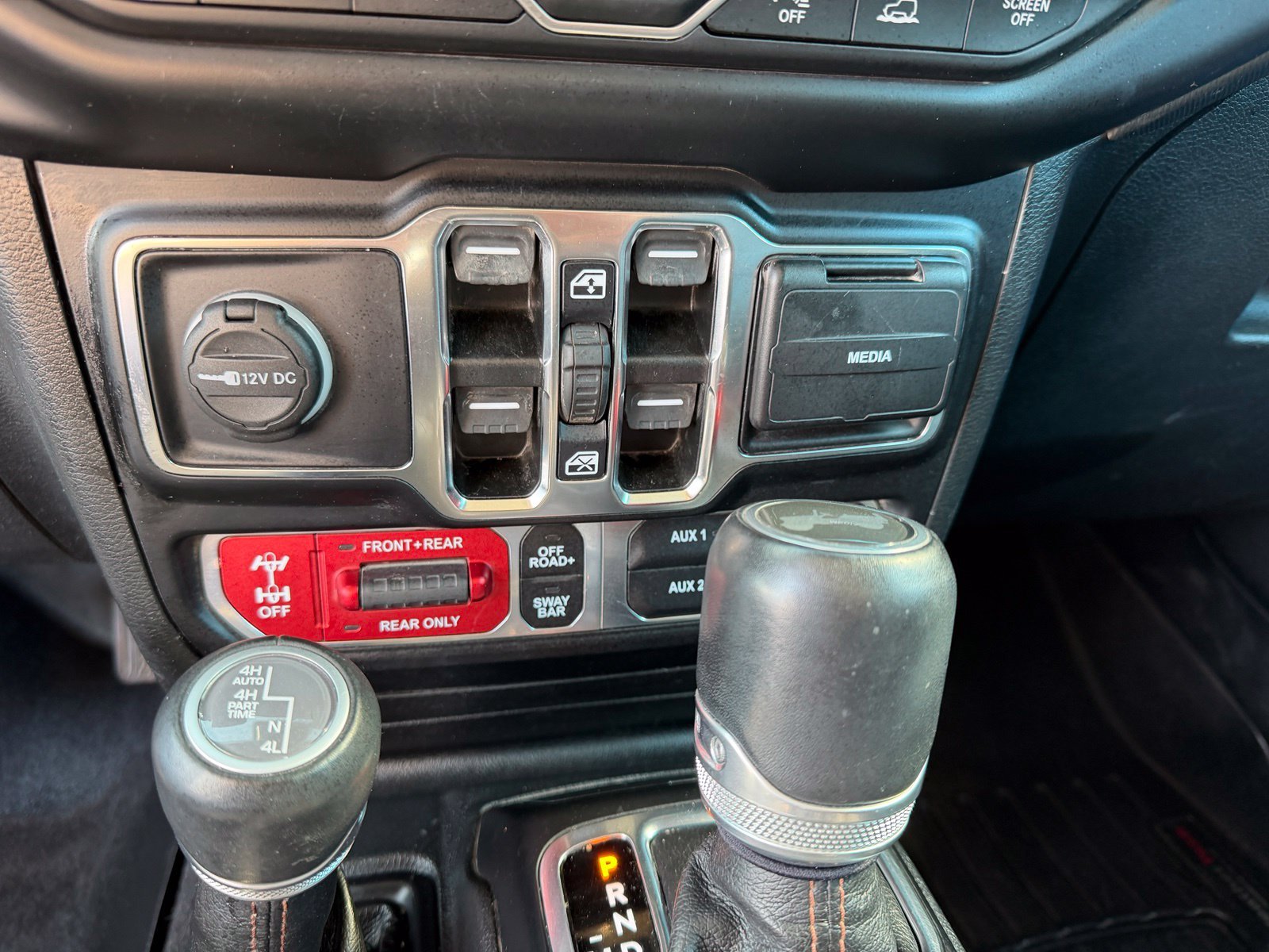 Used 2022 Blue Jeep Unlimited Rubicon 392 image 17