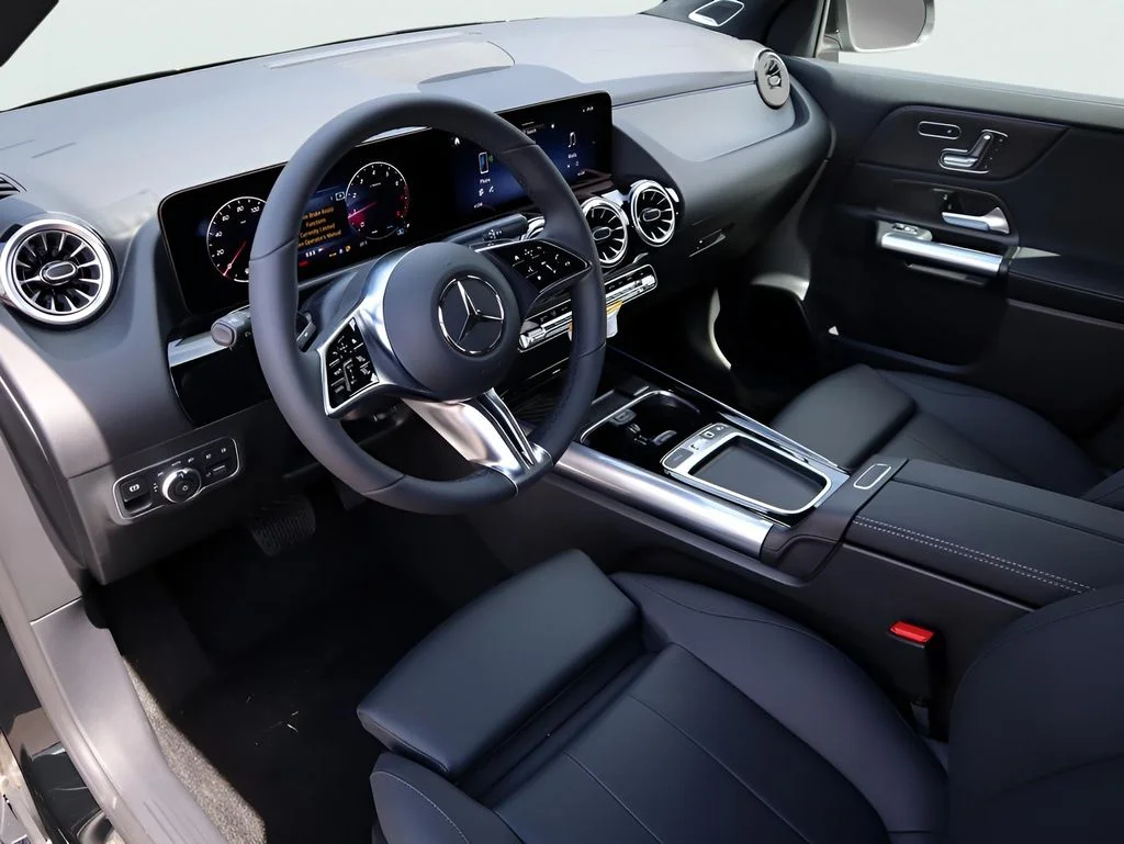 Used 2026 Cosmos Black Metallic Mercedes-Benz GLA 250 image 29