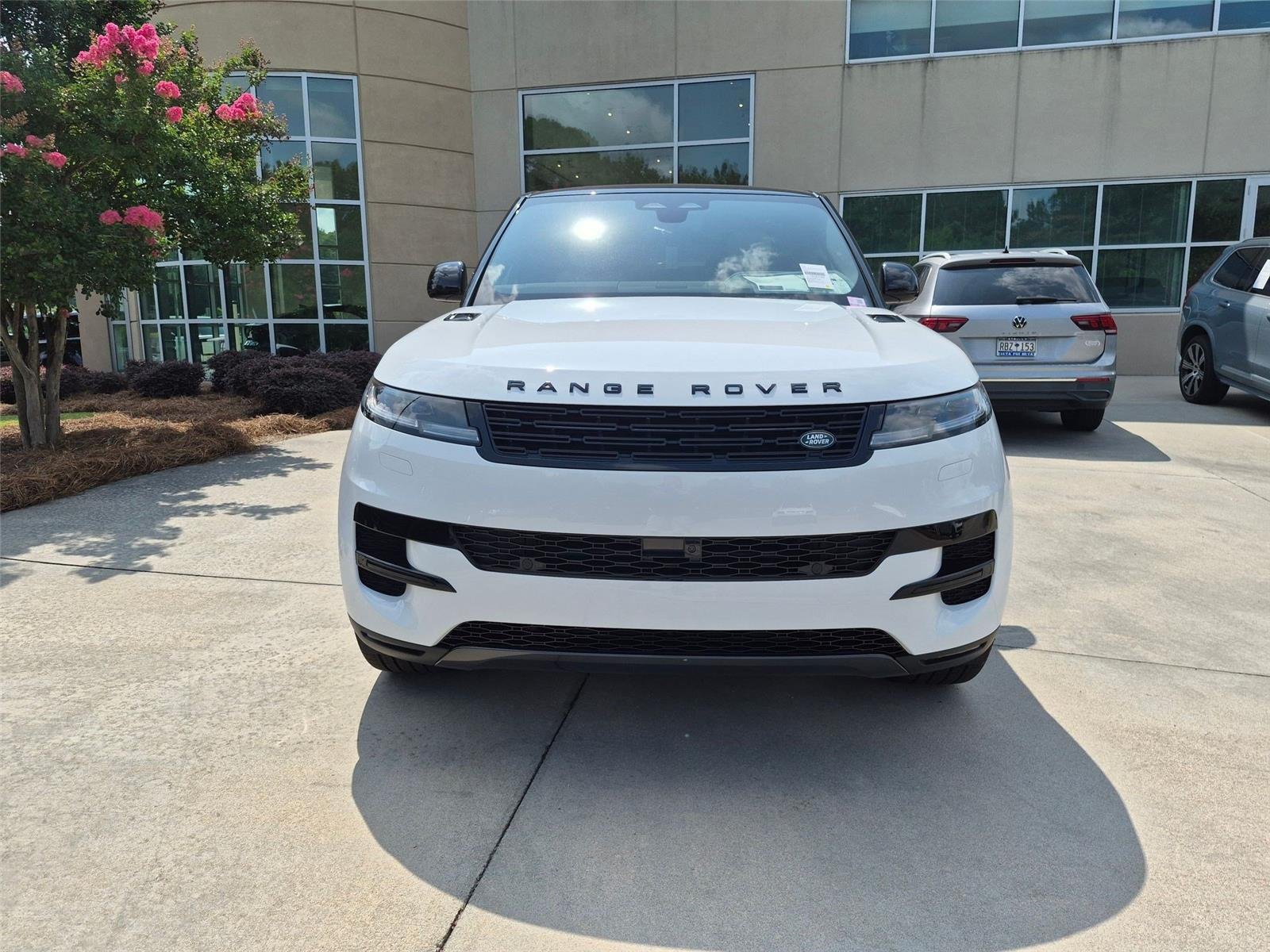New 2026 Fuji White Land Rover SE image 2