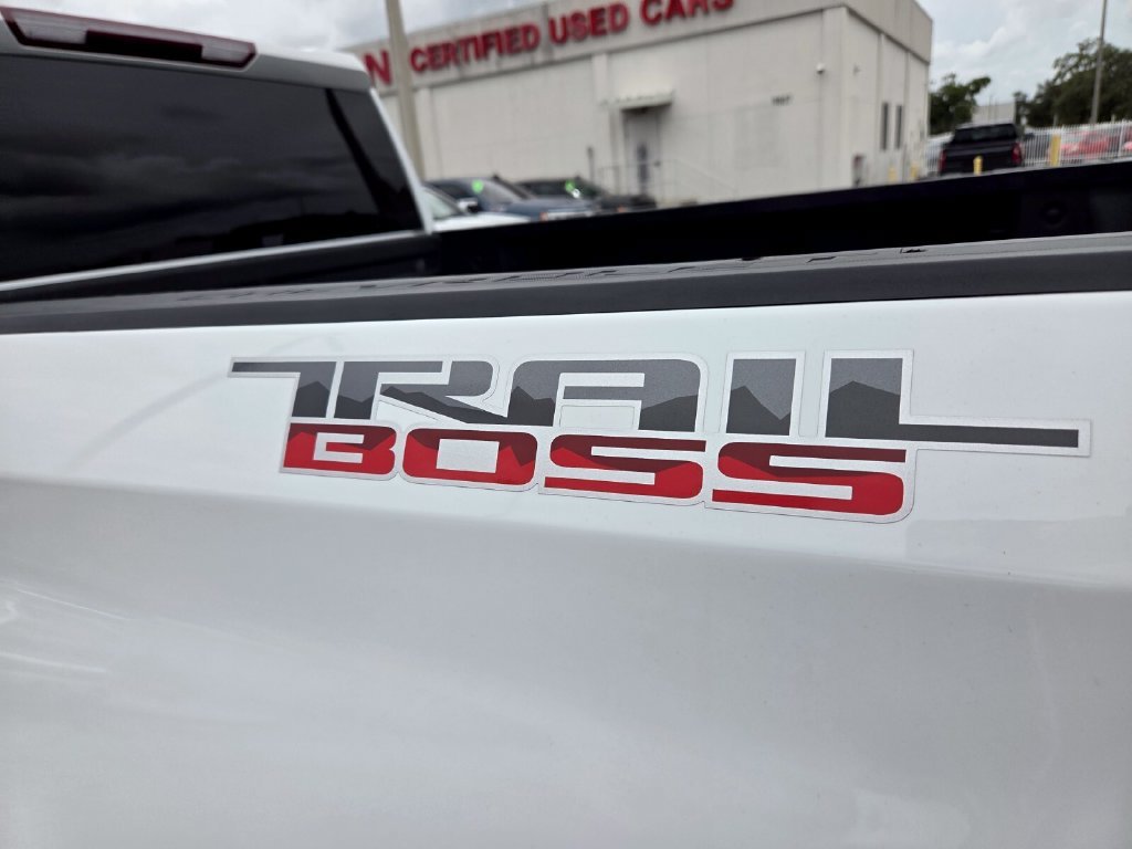 2024 Chevrolet Silverado 1500 Custom - Photo 11