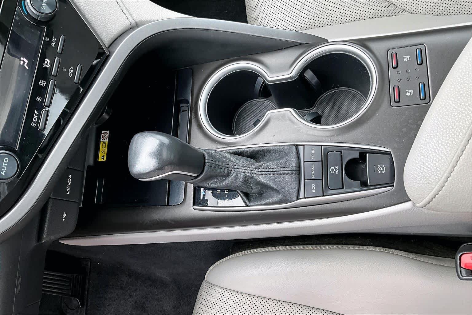 2023 Toyota Camry XLE - Photo 16