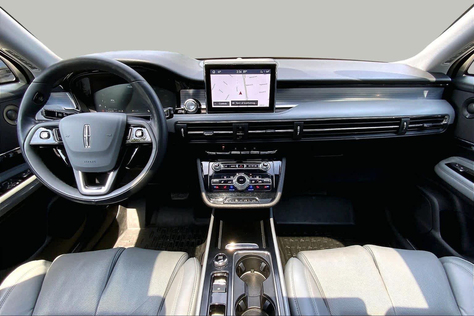 Used 2022 Pristine White Metallic Tri-Coat Lincoln Reserve image 16