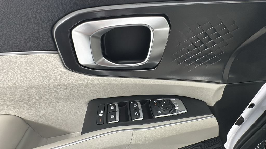 2025 Kia Sorento S - Photo 19
