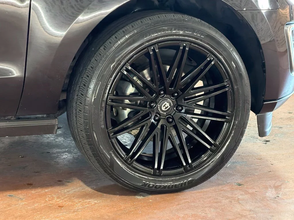 Used 2021 Agate Black Metallic Ford Limited image 9
