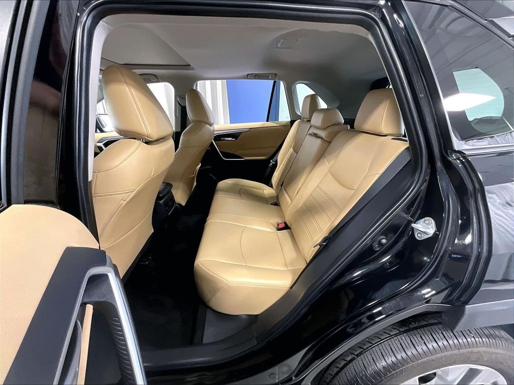 Used 2025 Black Toyota XLE Premium image 15