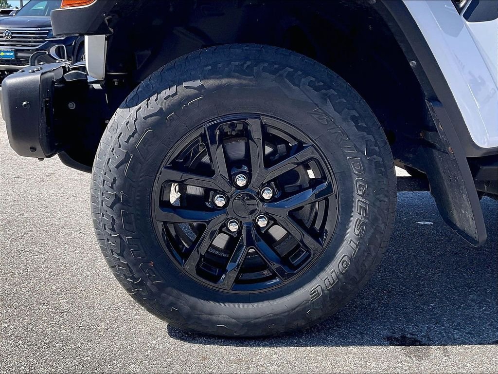 Used 2023 Bright White Clearcoat Jeep  image 7
