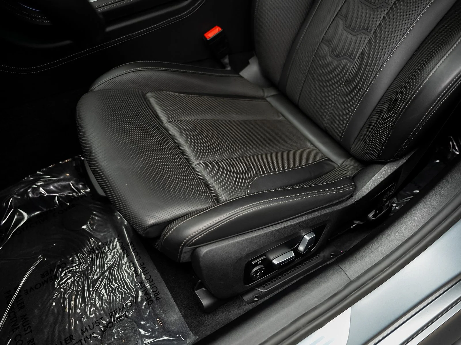 Used 2022 Blue BMW ALPINA B8 xDrive image 35
