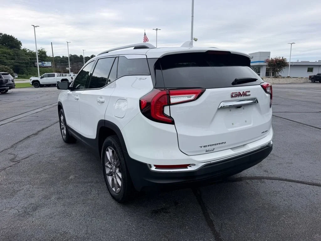 Used 2023 Summit White GMC SLT image 6
