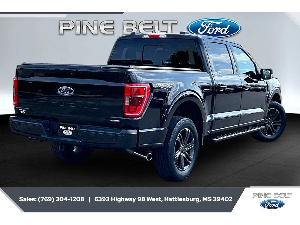 Used 2022 Agate Black Metallic Ford XLT image 11
