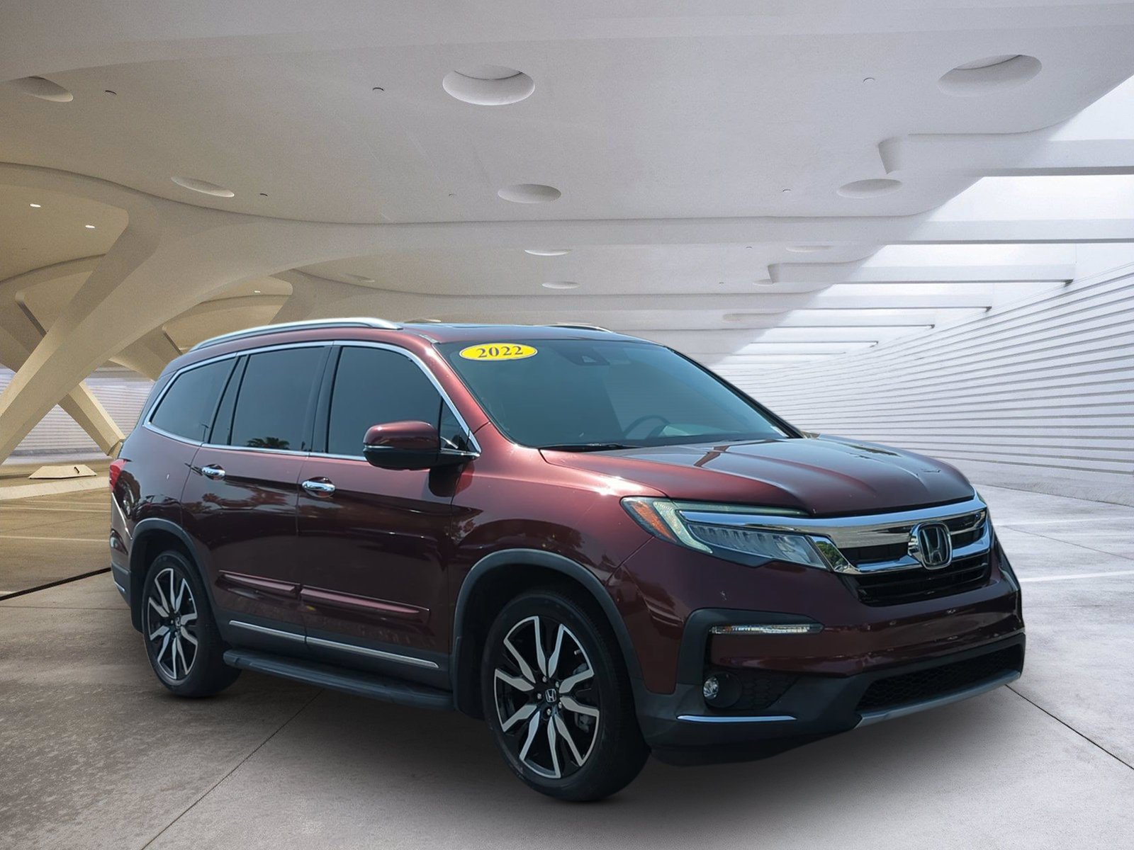Used 2022 Deep Scarlet Pearl Honda Touring 8-Passenger image 1