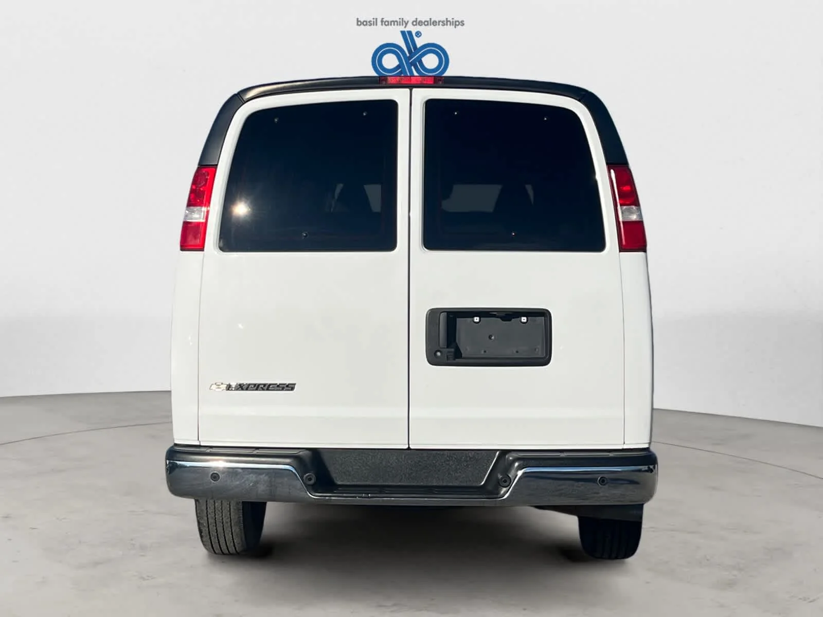 Used 2023 Summit White Chevrolet LT image 5