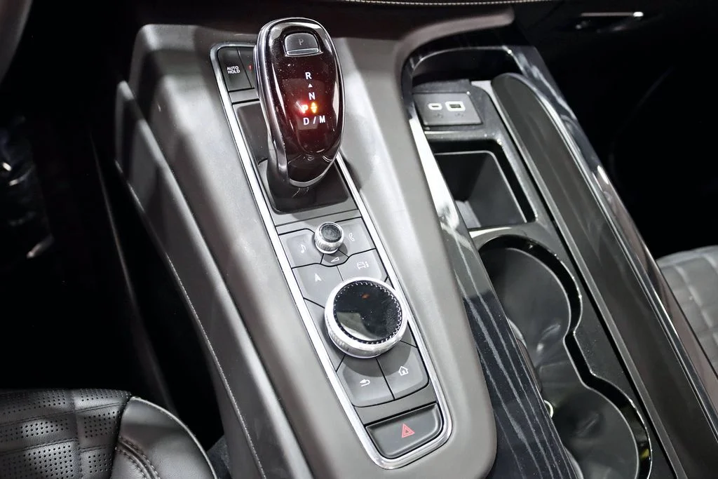 Used 2024 White Cadillac V-Series image 30