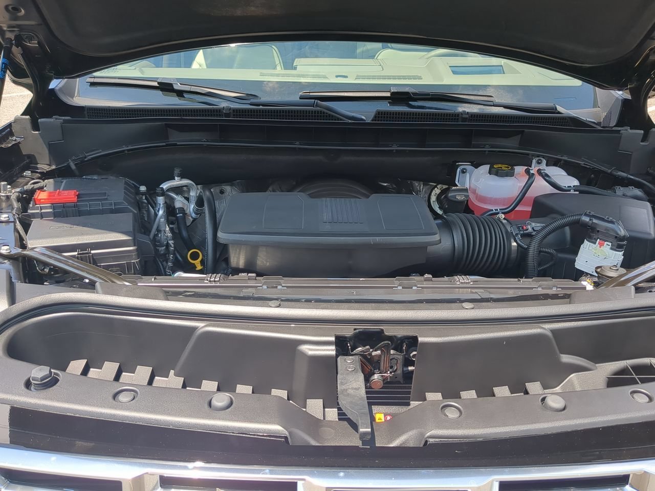 2026 GMC Yukon Denali - Photo 31