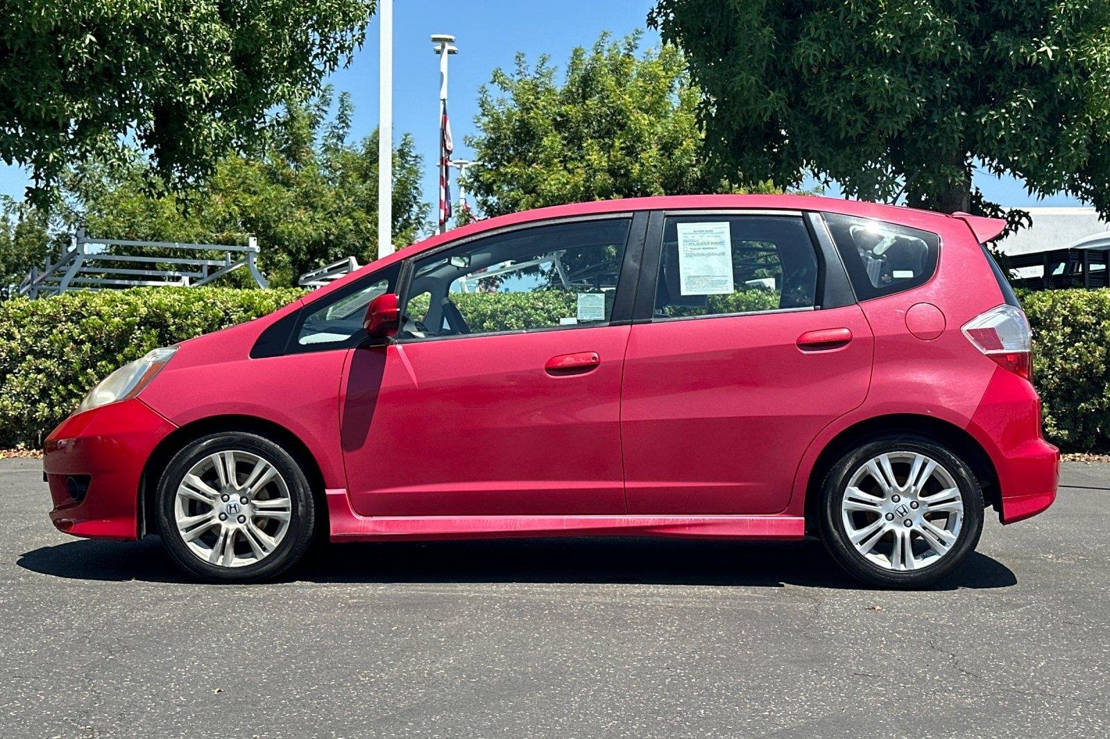 Used 2009 Milano Red Honda Sport image 7