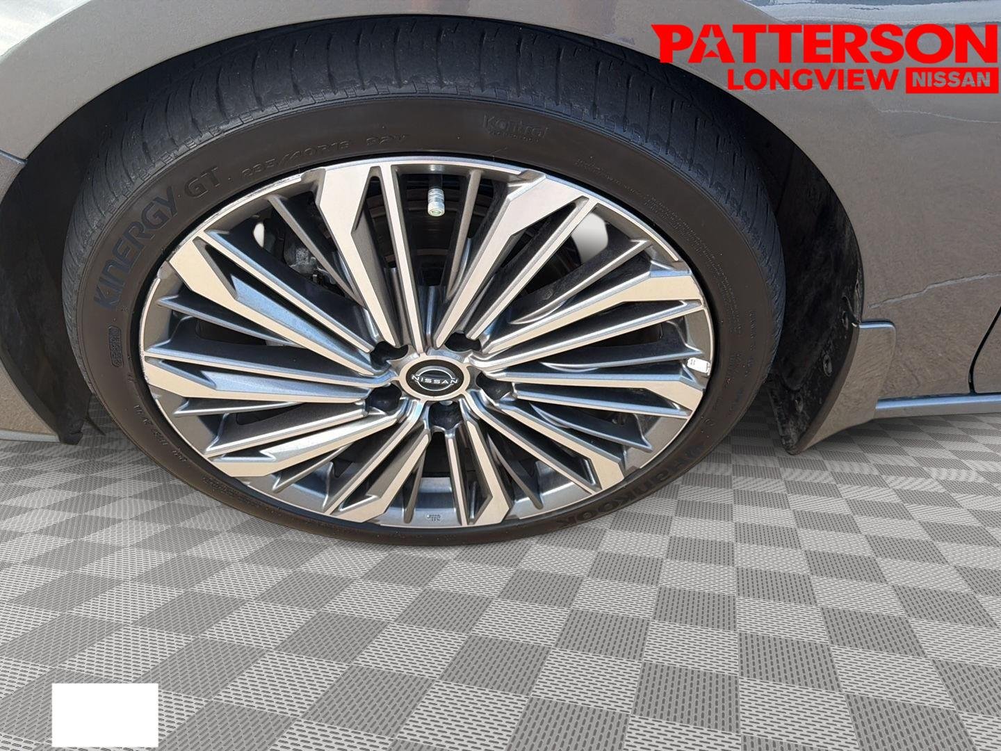Used 2025 Gun Metallic Nissan SL image 23