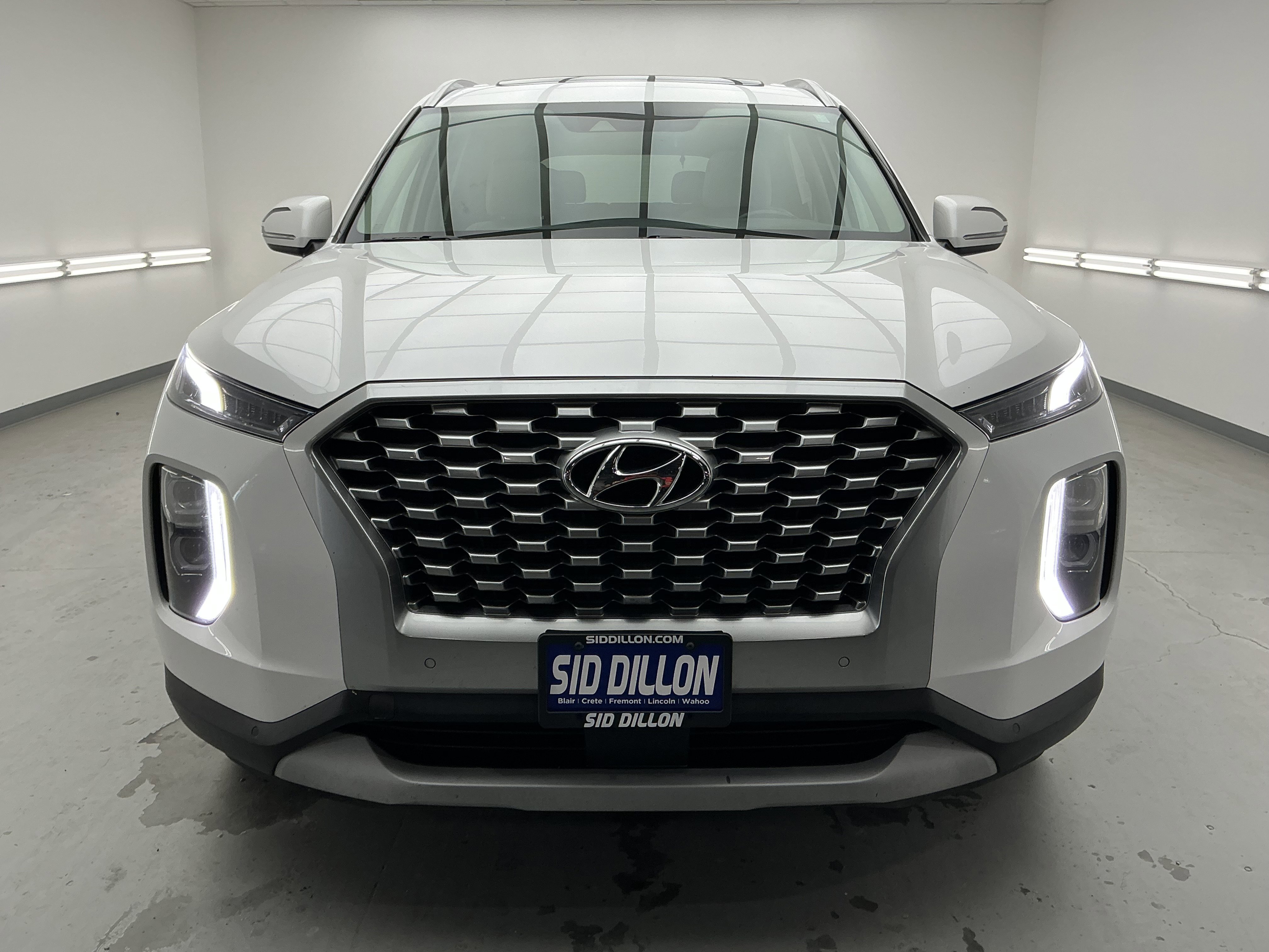 Used 2021 Hyper White Hyundai SEL image 2