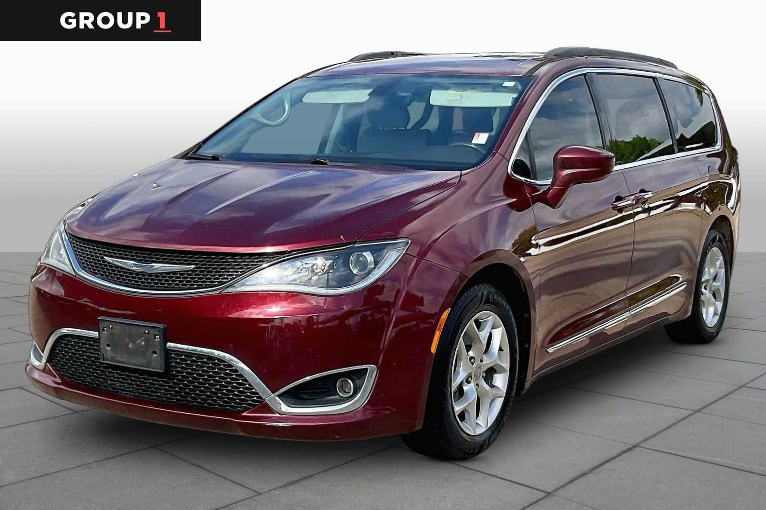 2017 Chrysler Pacifica Touring-L