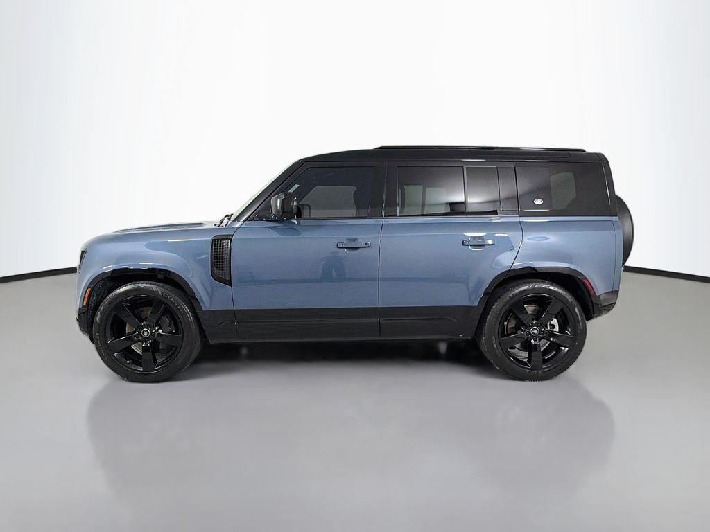 Certified Used 2023 Blue Land Rover X-Dynamic SE image 8