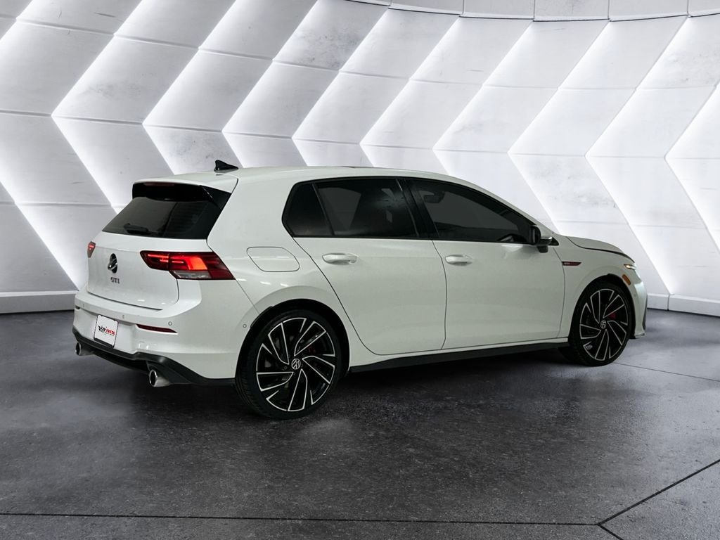 Used 2022 White Volkswagen Autobahn image 4