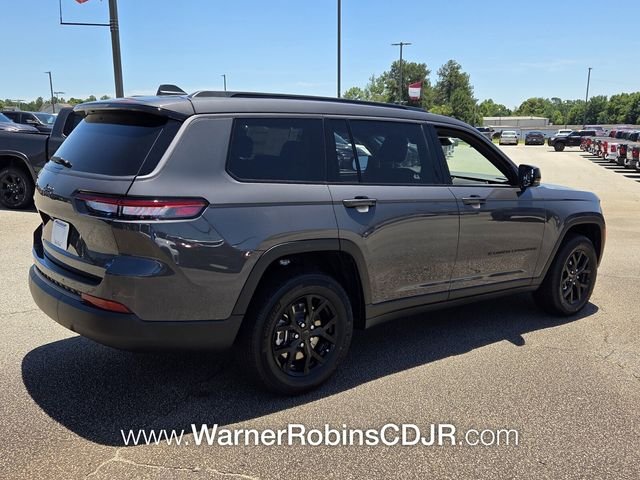 New 2026 Baltic Gray Metallic Clear-Coat Exterior Paint Jeep Altitude image 13