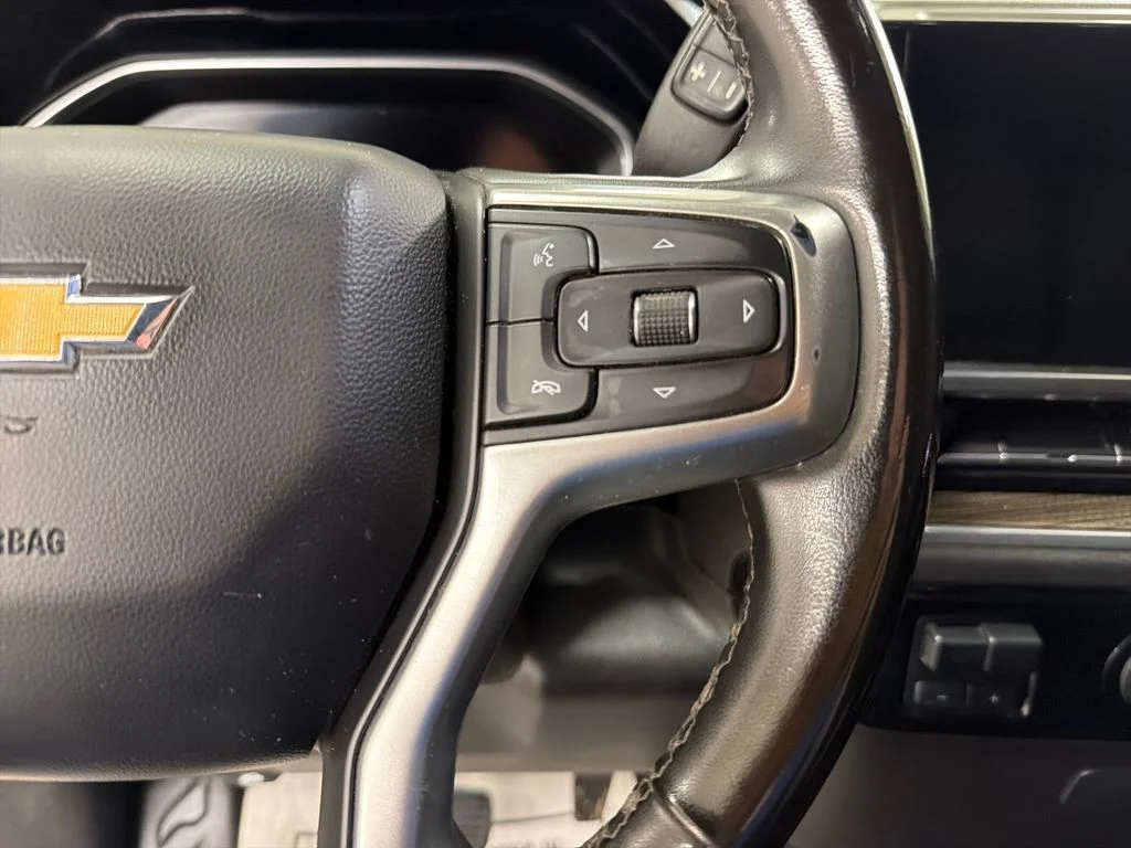 Used 2024 White Chevrolet LT image 21