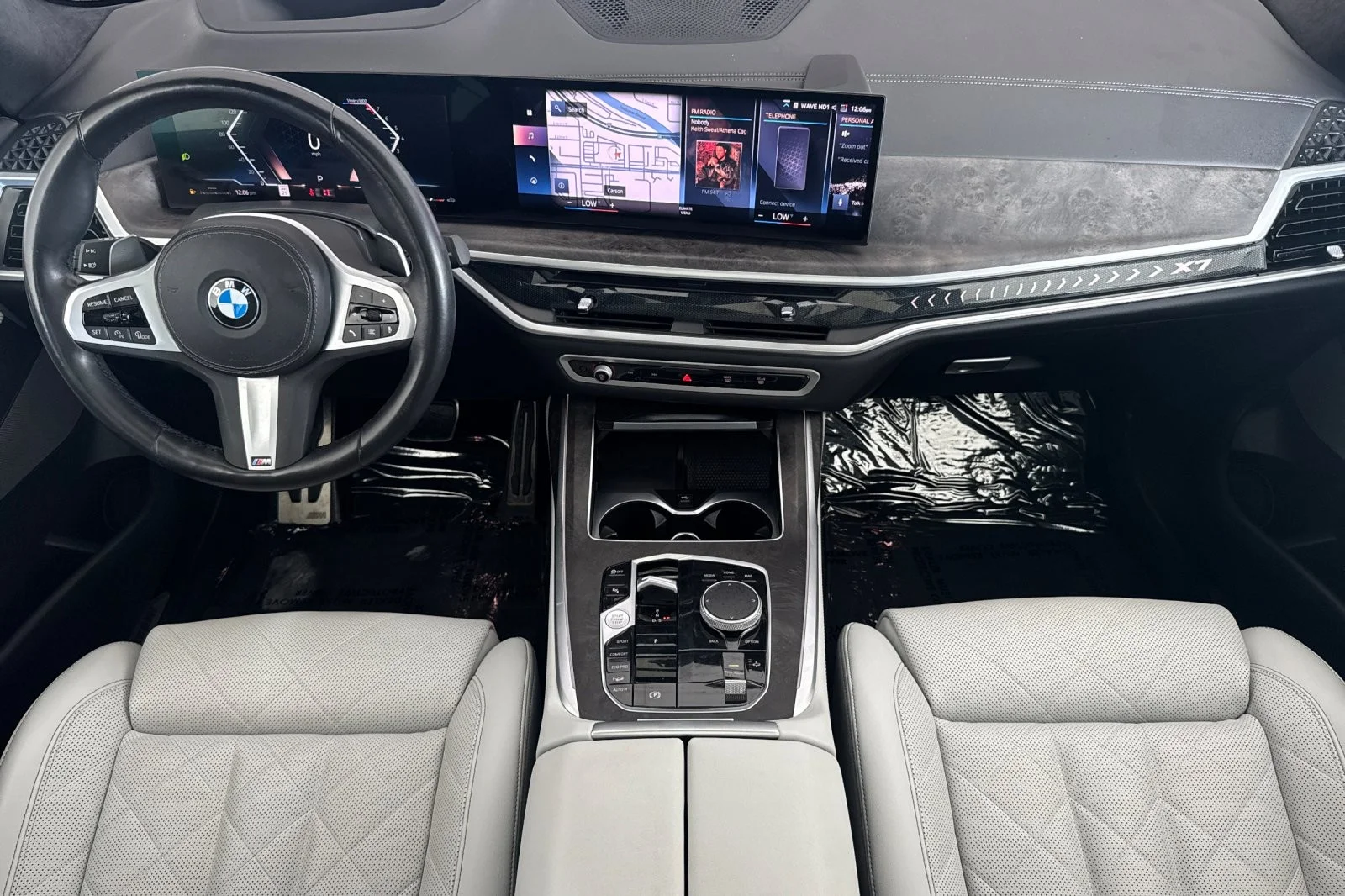 Used 2023 GREY METALLIC BMW xDrive40i MSport image 12