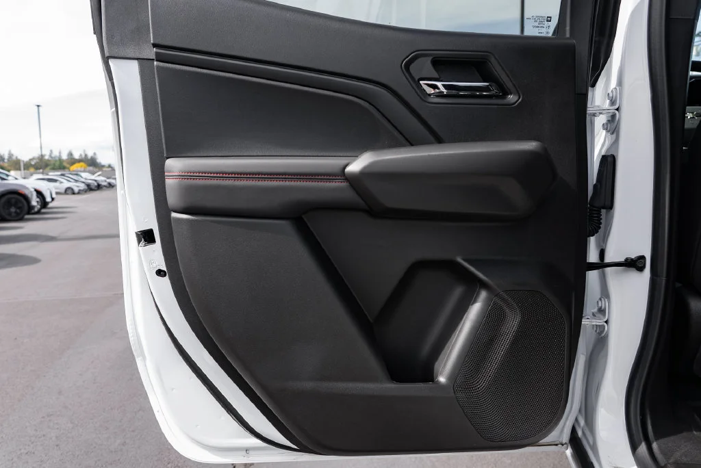 New 2026 Summit White Chevrolet Z71 image 26