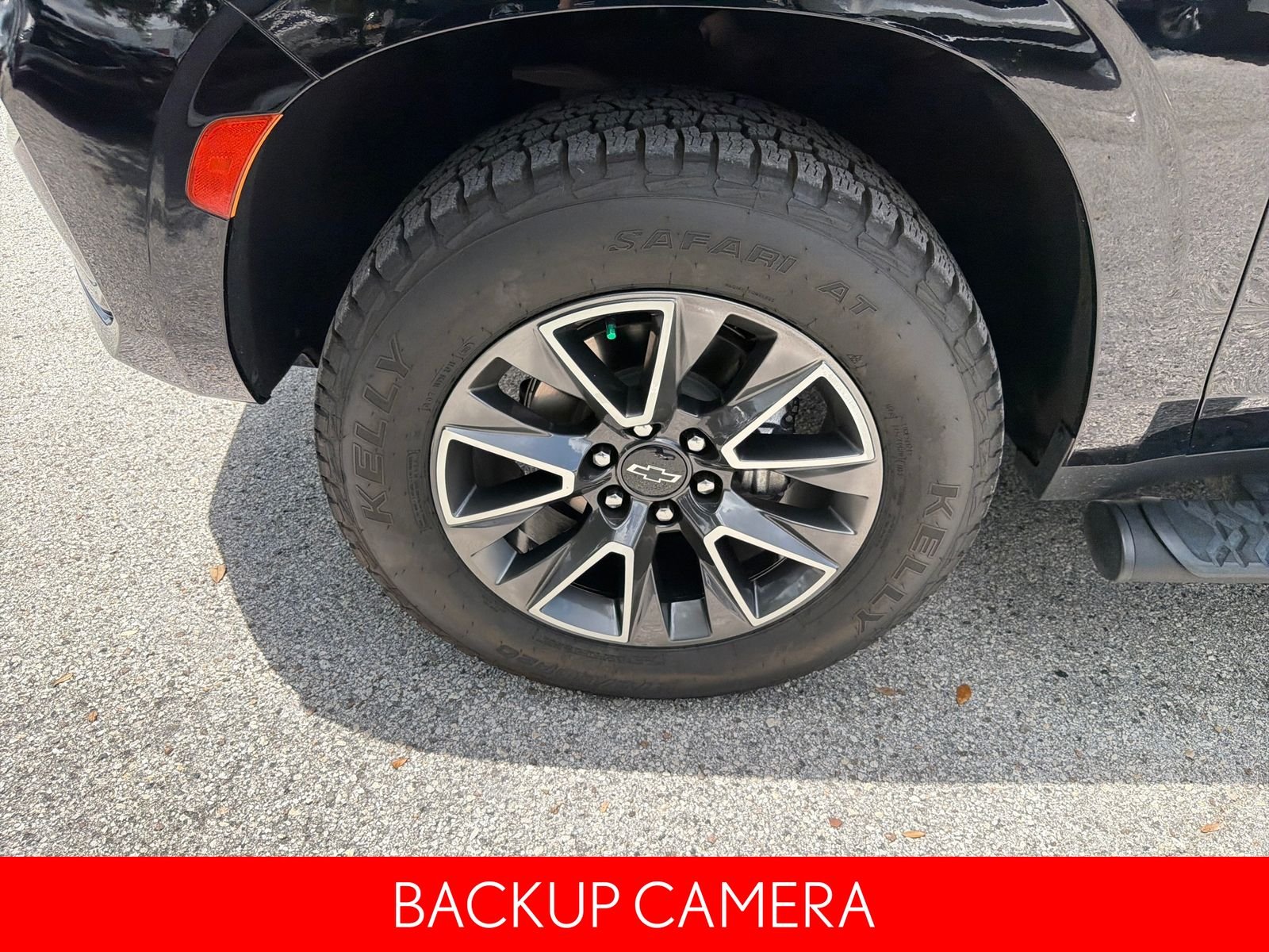 Used 2021 Black Chevrolet Z71 image 12