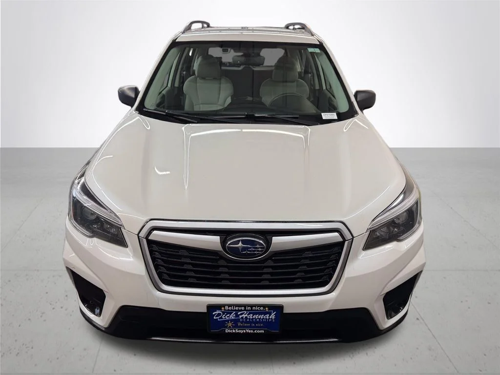 Used 2021 White Subaru Base image 12