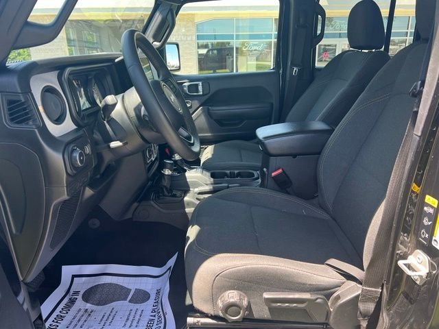 Used 2024 Black Jeep Sport S image 10