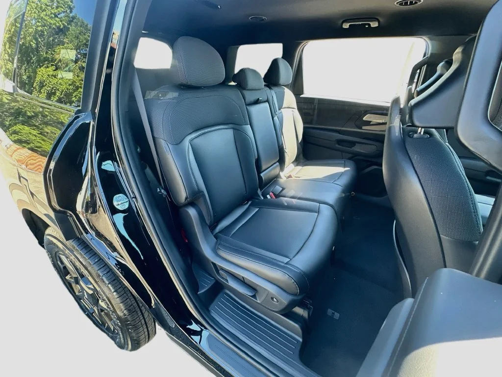 New 2027 Ebony Black Kia LX image 27