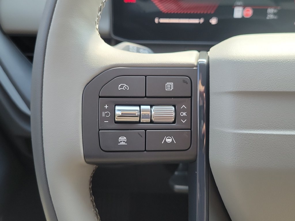 New 2027 Ivory Silver Kia EX image 28