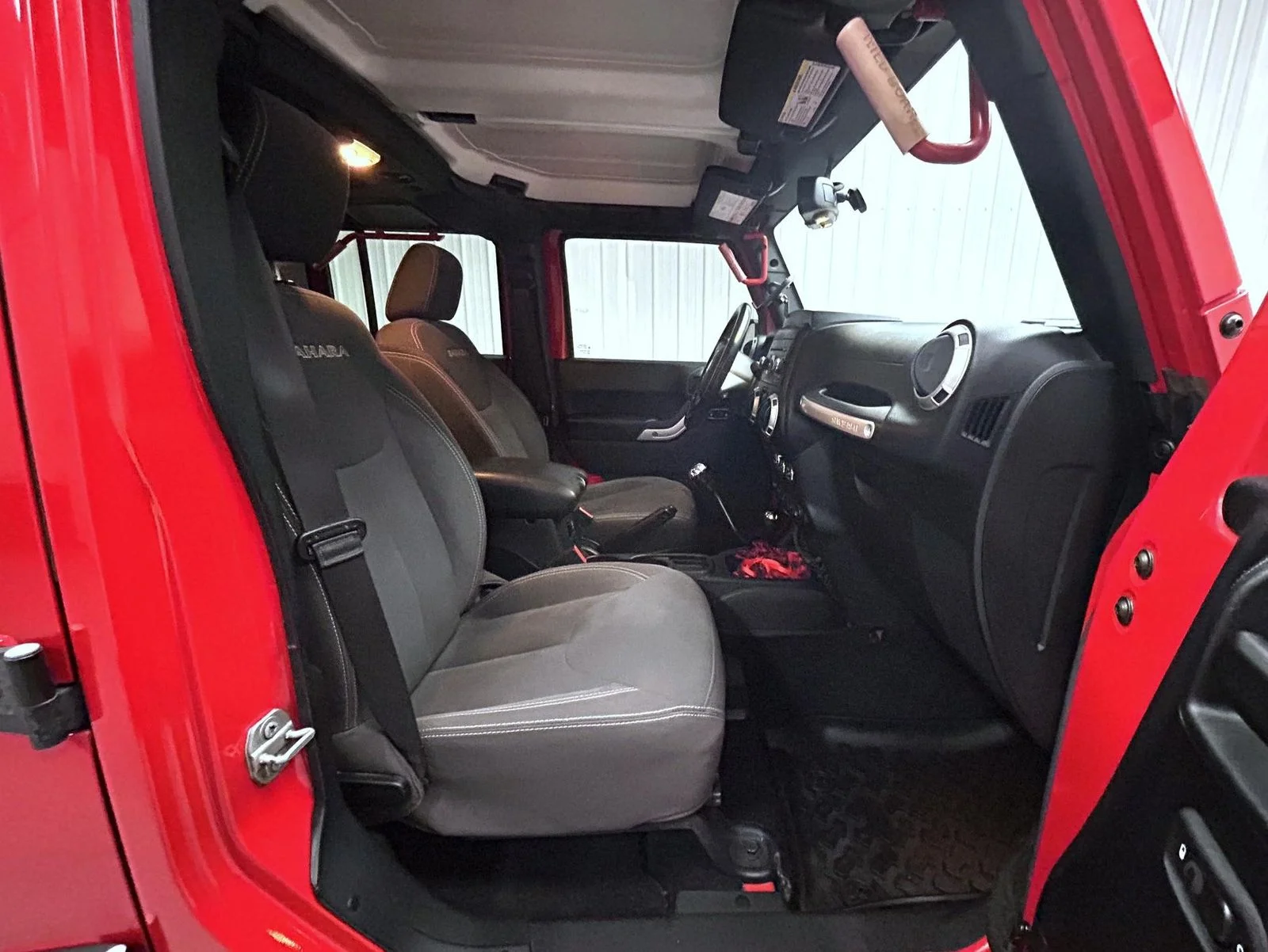 Used 2016 Red Jeep Unlimited Sahara image 15