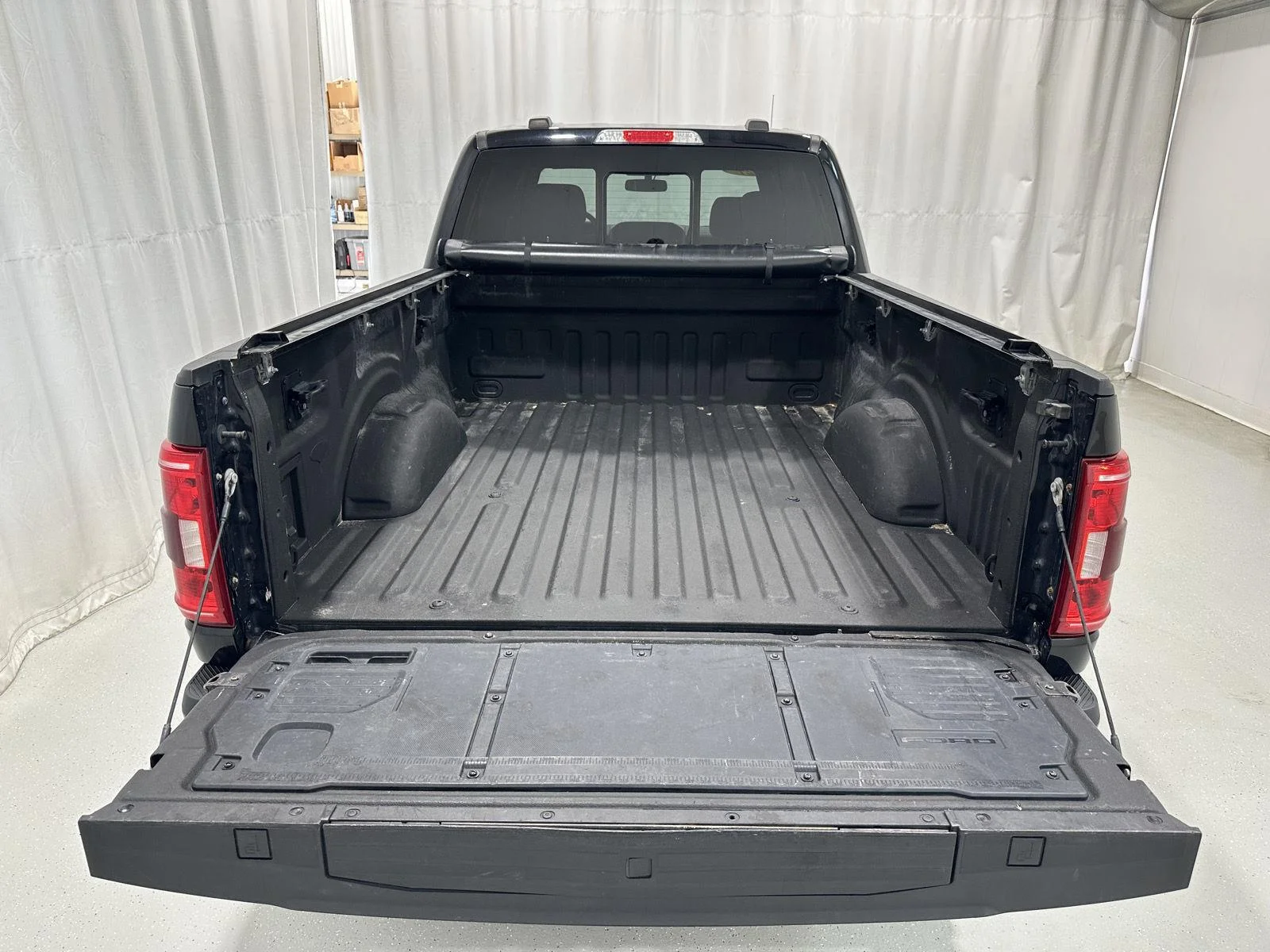 Used 2021 Agate Black Metallic Ford XL image 25